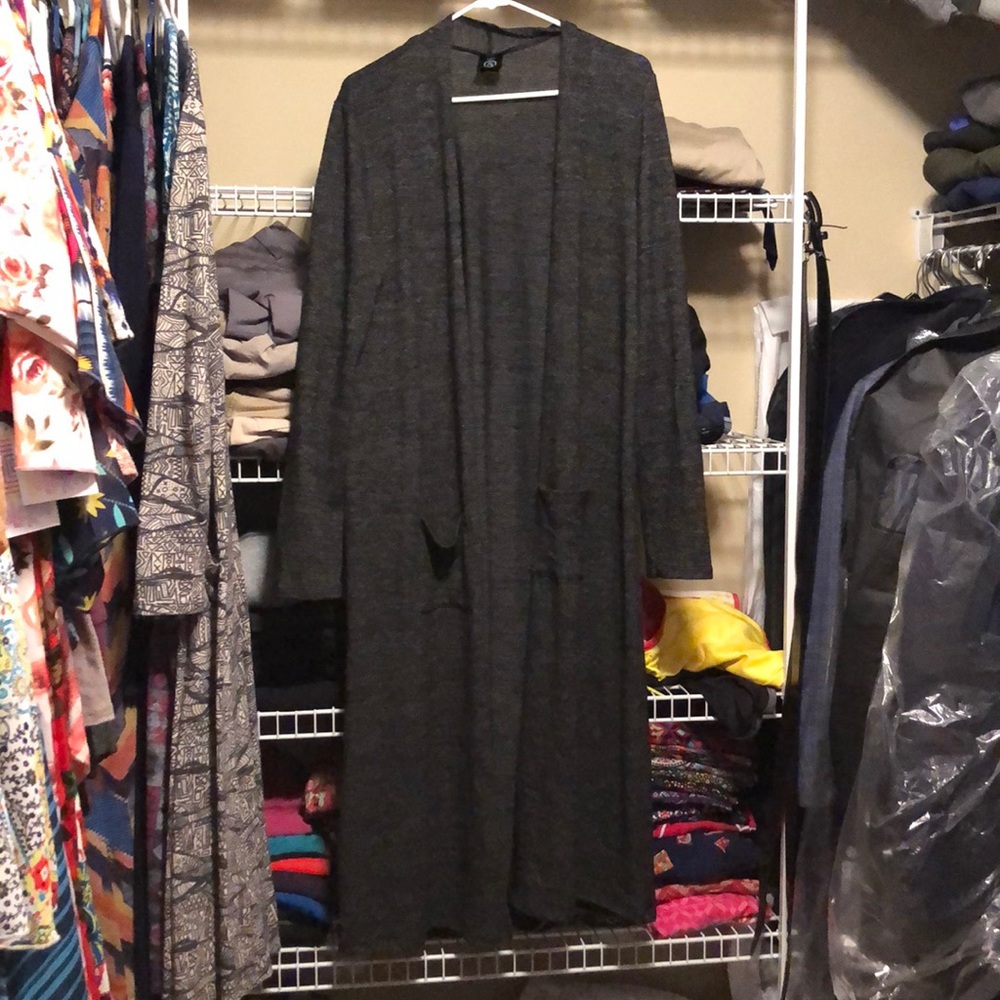 Agnes & Dora Duster